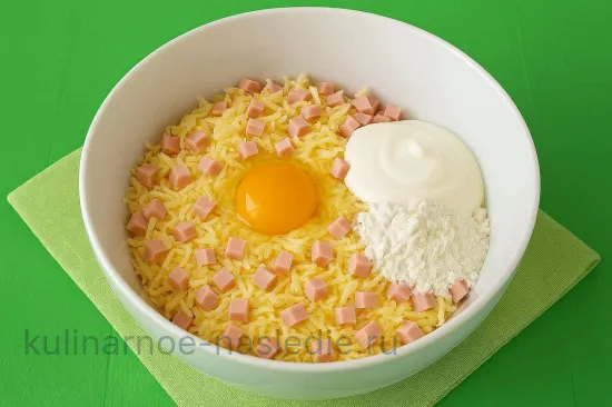Нежные котлеты из молочной колбасы с сыром - Готовим фарш
