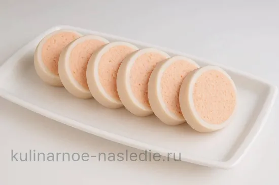 Изысканные кальмары, фаршированные нежным крабовым паштетом - Охлаждение и финальная нарезка