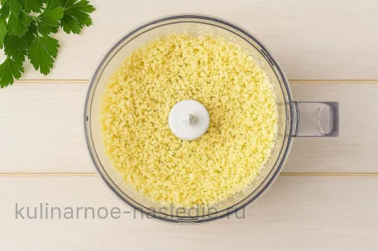 Каша из цветной капусты - Измельчаем в крошку