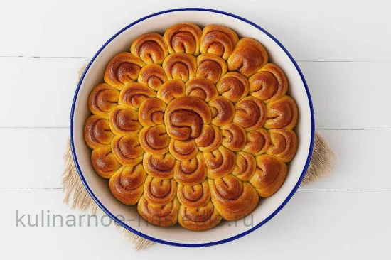Пирог с мясом «Хризантема» - Выпекание до корочки
