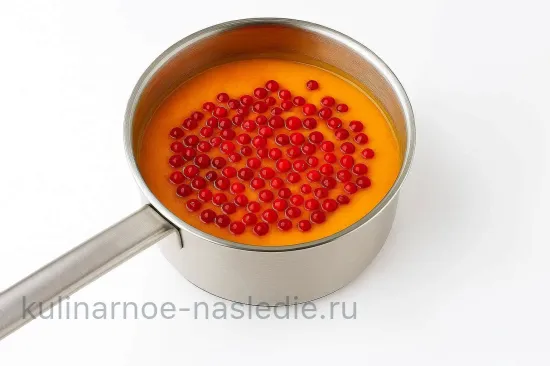Варенье из тыквы, брусники и апельсина - Введение брусники