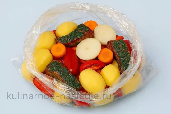 Запечённая баранина с картофелем - Сборка и запекание