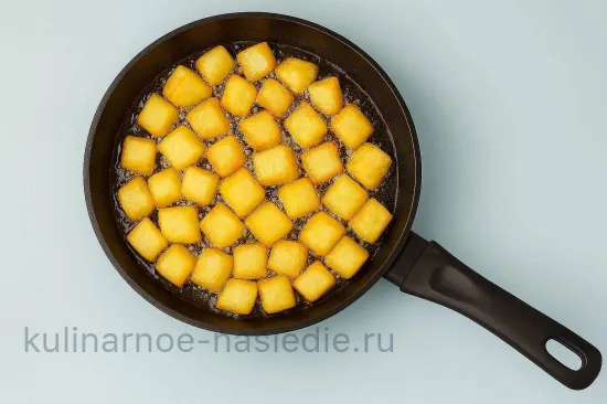 Жаренная картошка по-испански с соусом - Жарка картофеля